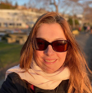 Meet your Posher, Cara